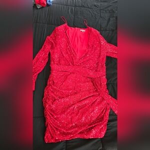 SPARKLY RED DRESS